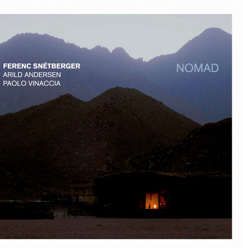 大胸美女裸体❌❌公共场合
